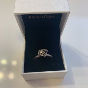 Pandora he loves me not ring